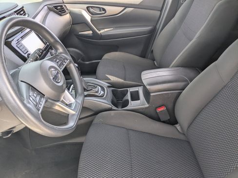 Used 2021 Nissan Rogue Sport S image 29