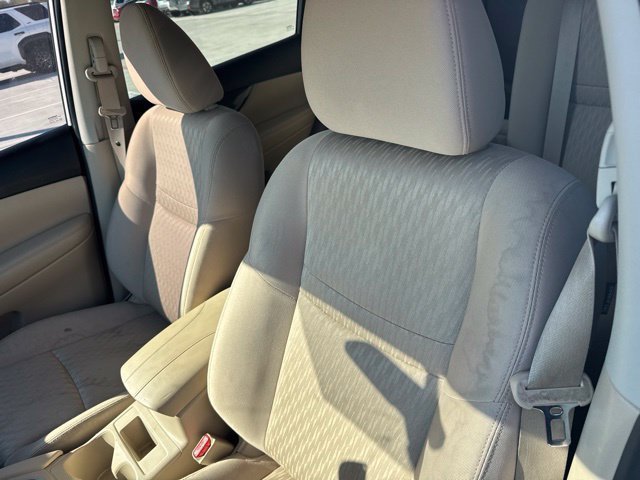 Used 2017 Nissan Rogue S w/ Appearance Package FWD image 9