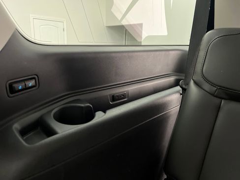 Used 2025 Ford Expedition Max Active image 32