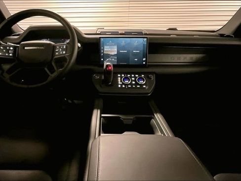 Certified 2025 Land Rover Defender 110 S image 18