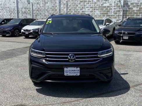 Used 2024 Volkswagen Tiguan S image 4
