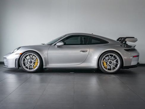 Certified 2026 Porsche 911 GT3 RWD image 2