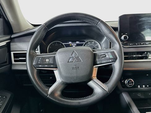 Used 2024 Mitsubishi Outlander SE AWD/4WD image 18