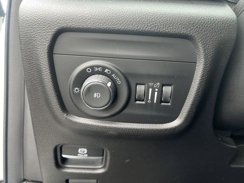 Used 2021 Jeep Grand Cherokee L Limited image 13