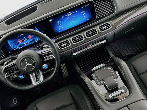 Used 2025 Mercedes-Benz GLE 53 AMG 4MATIC w/ 3rd Row Seat Package image 18