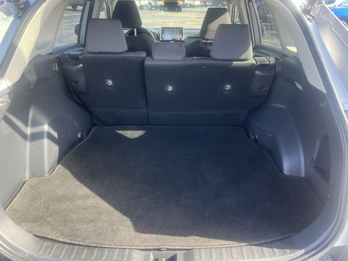 Used 2020 Toyota RAV4 XLE w/ Convenience Package FWD image 12