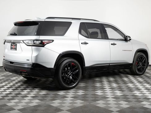 Used 2020 Chevrolet Traverse Premier w/ Redline Edition AWD/4WD image 8