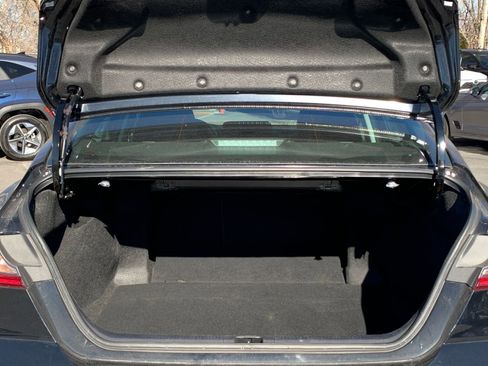 Used 2025 Toyota Camry LE image 31