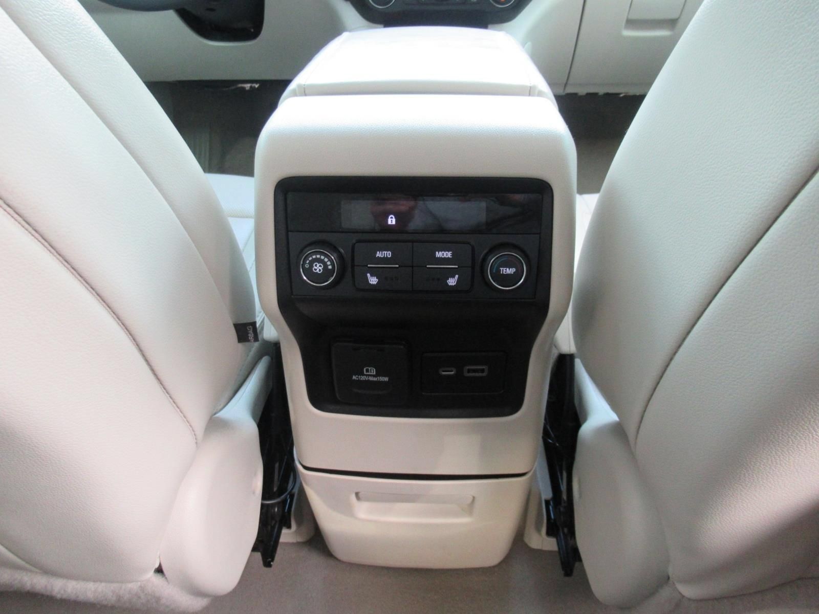 Used 2021 GMC Acadia Denali w/ Denali Technology Package FWD image 37