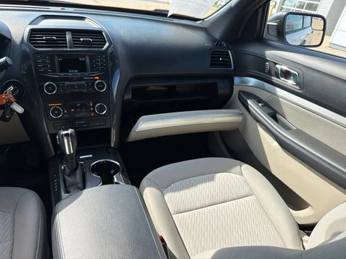 Used 2018 Ford Explorer 4WD image 19