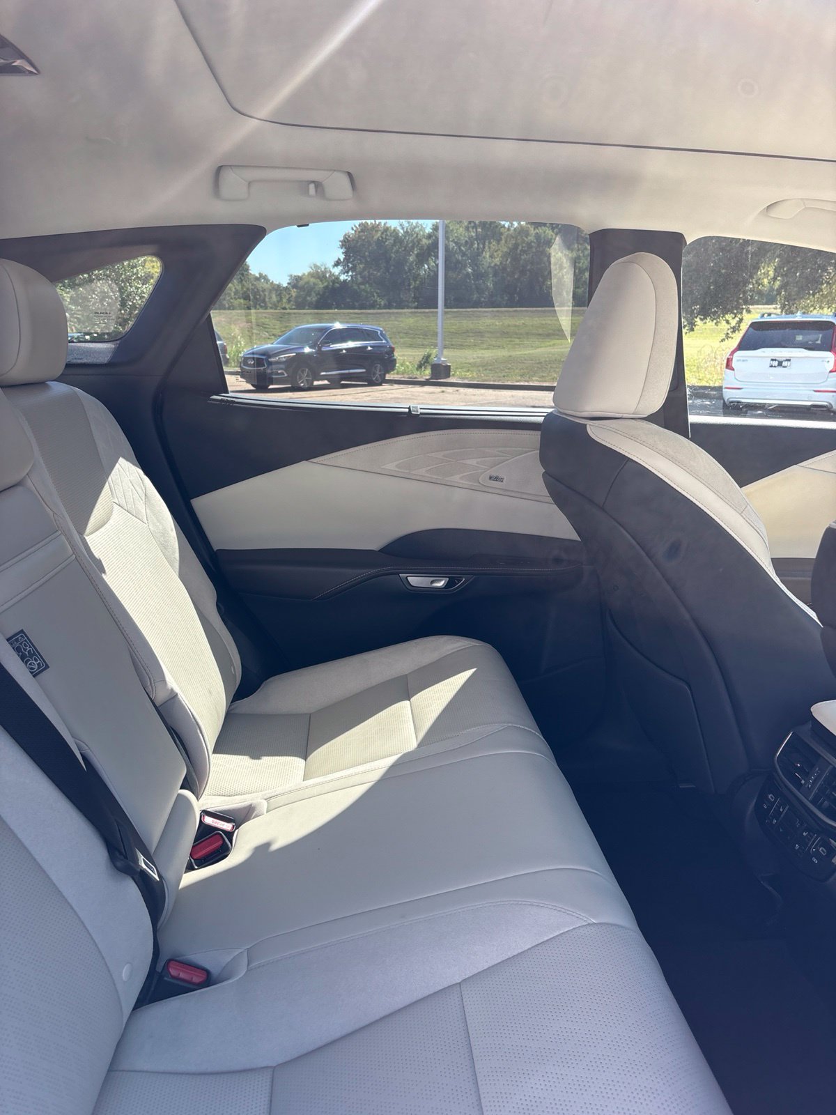 Used 2023 Lexus RX 350 FWD w/ Cold Area Package image 16