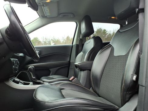 Used 2020 Jeep Compass Latitude w/ Cold Weather Group image 7