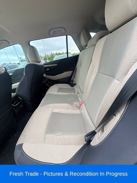 Certified 2025 Subaru Outback Premium AWD/4WD image 18