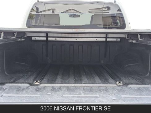 Used 2006 Nissan Frontier SE w/ (P01) Power Pkg AWD/4WD image 22