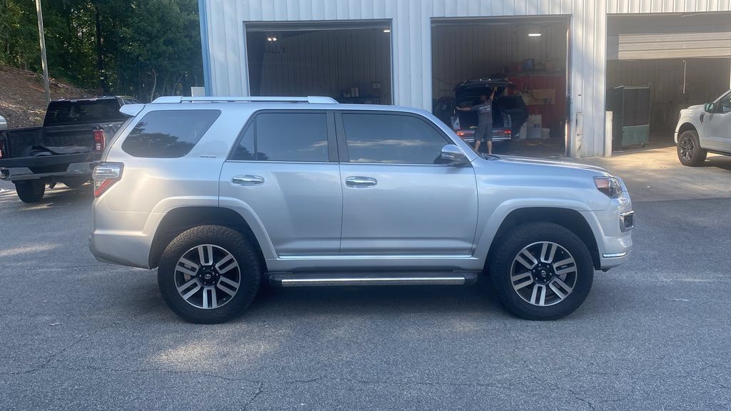 Used 2015 Toyota 4Runner Limited AWD/4WD image 4