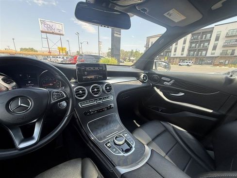 Used 2018 Mercedes-Benz GLC 300 4MATIC image 29