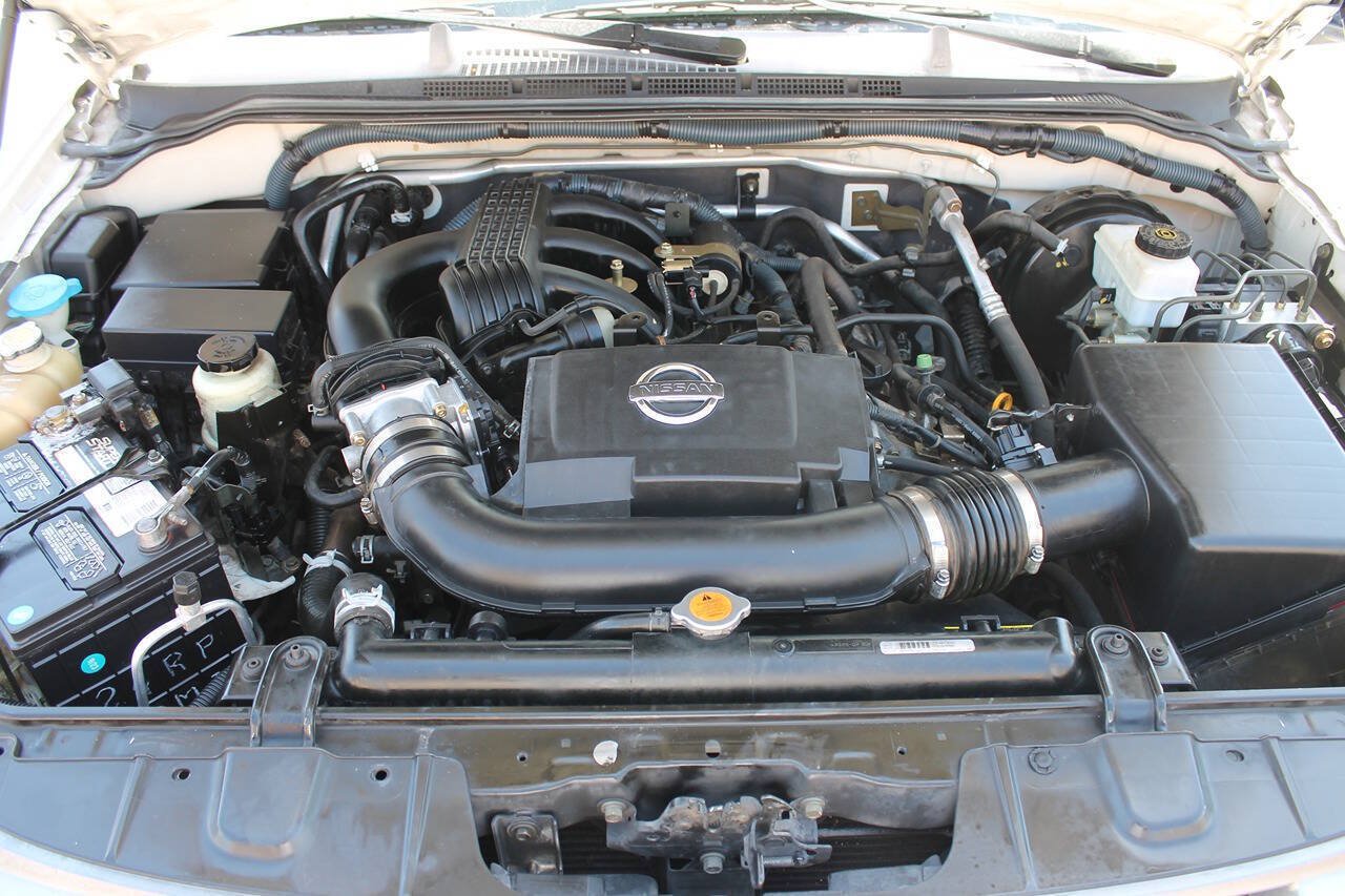 Used 2006 Nissan Xterra S AWD/4WD image 14