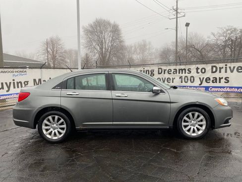 Used 2013 Chrysler 200 Limited w/ Sun/Sound Group image 2