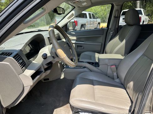 Used 2006 Jeep Grand Cherokee Laredo AWD/4WD image 19