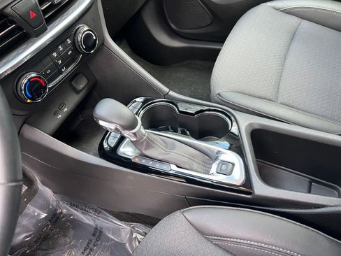 Used 2025 Buick Encore GX Preferred image 35