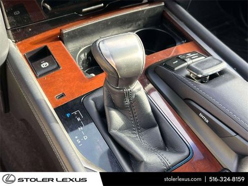 Used 2017 Lexus LX 570 4WD w/ Luxury Package image 37