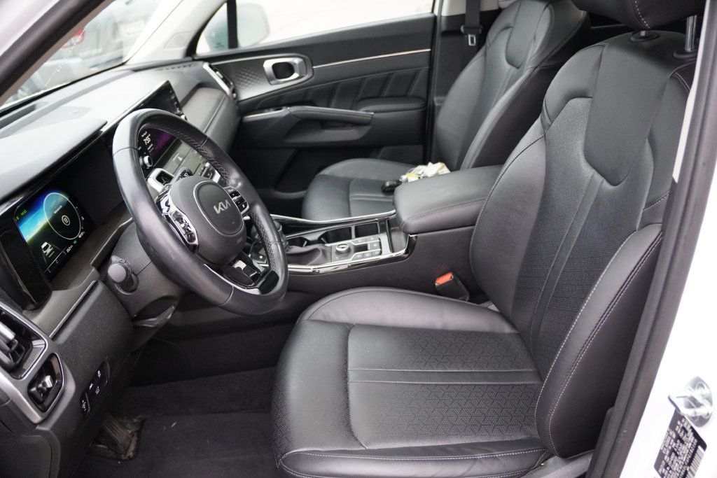 Used 2023 Kia Sorento SX AWD/4WD image 4