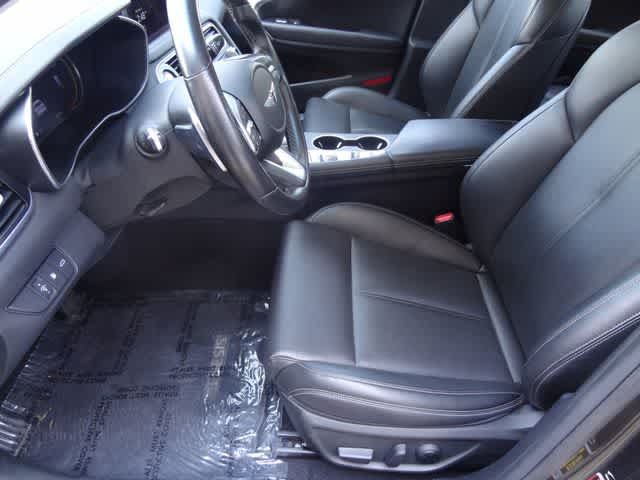 Used 2023 Genesis G70 2.0T RWD image 6