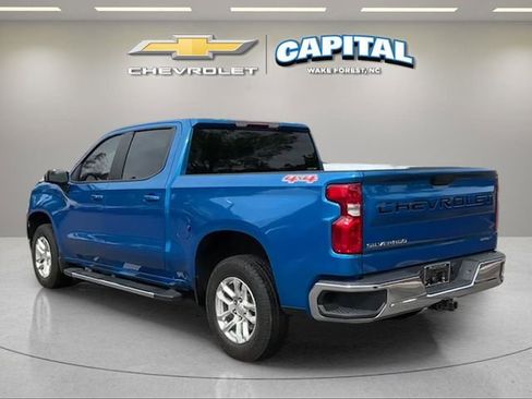 Used 2023 Chevrolet Silverado 1500 LT AWD/4WD image 3