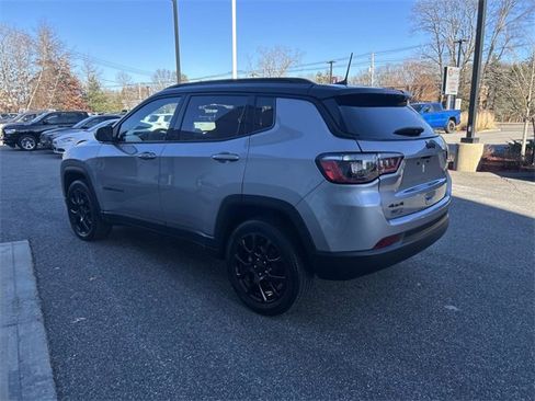 Used 2022 Jeep Compass Altitude image 5