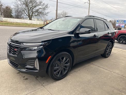 Used 2024 Chevrolet Equinox RS w/ RS Leather Package image 5