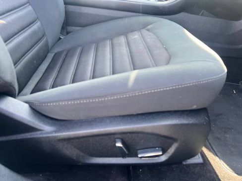 Used 2018 Ford Fusion SE w/ Fusion SE Technology Package FWD image 11