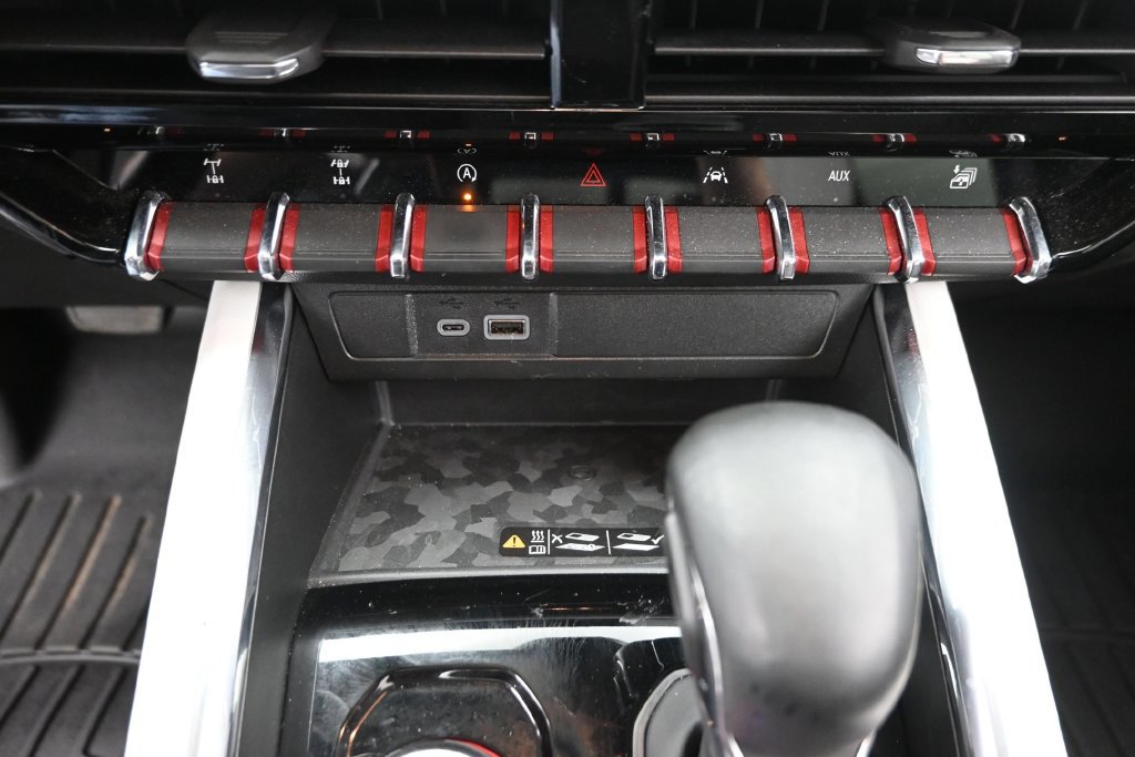 Used 2024 GMC Canyon AT4X AWD/4WD image 20