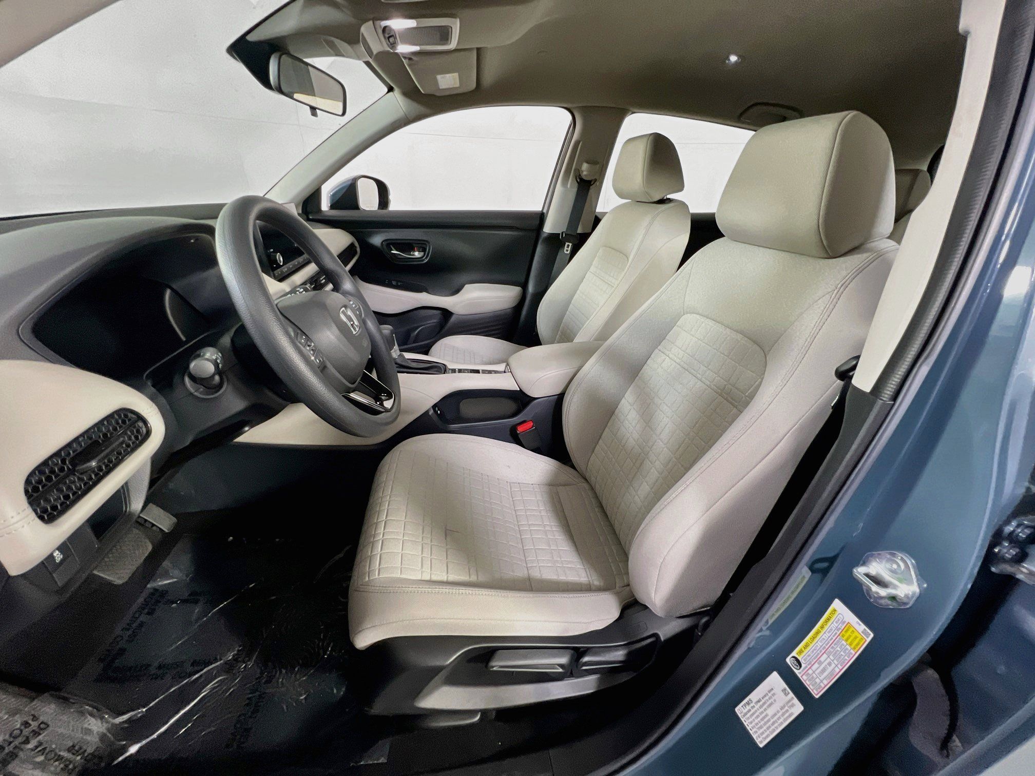 Used 2025 Honda HR-V LX image 19