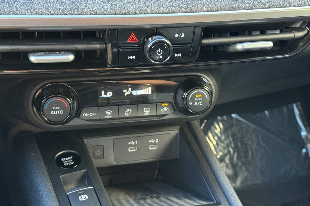 Used 2026 Nissan Kicks SV FWD image 19