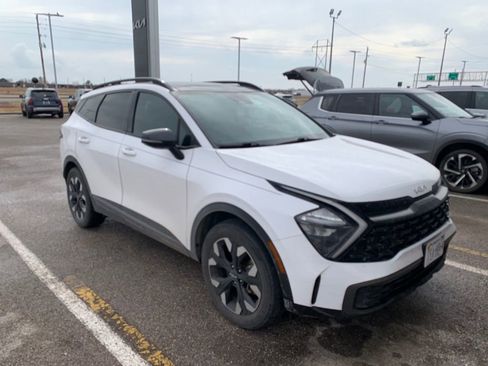 Used 2023 Kia Sportage X-Line w/ X-Line Premium Package image 3