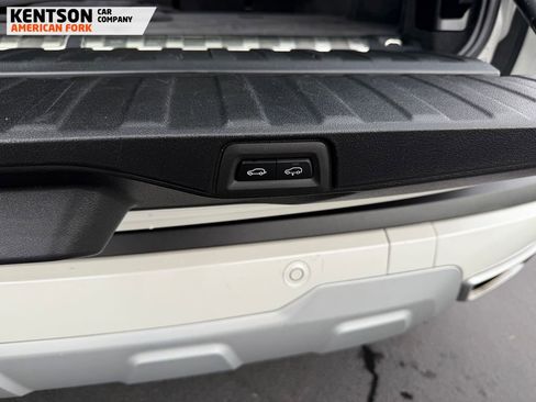 Used 2025 BMW X5 xDrive50e image 32