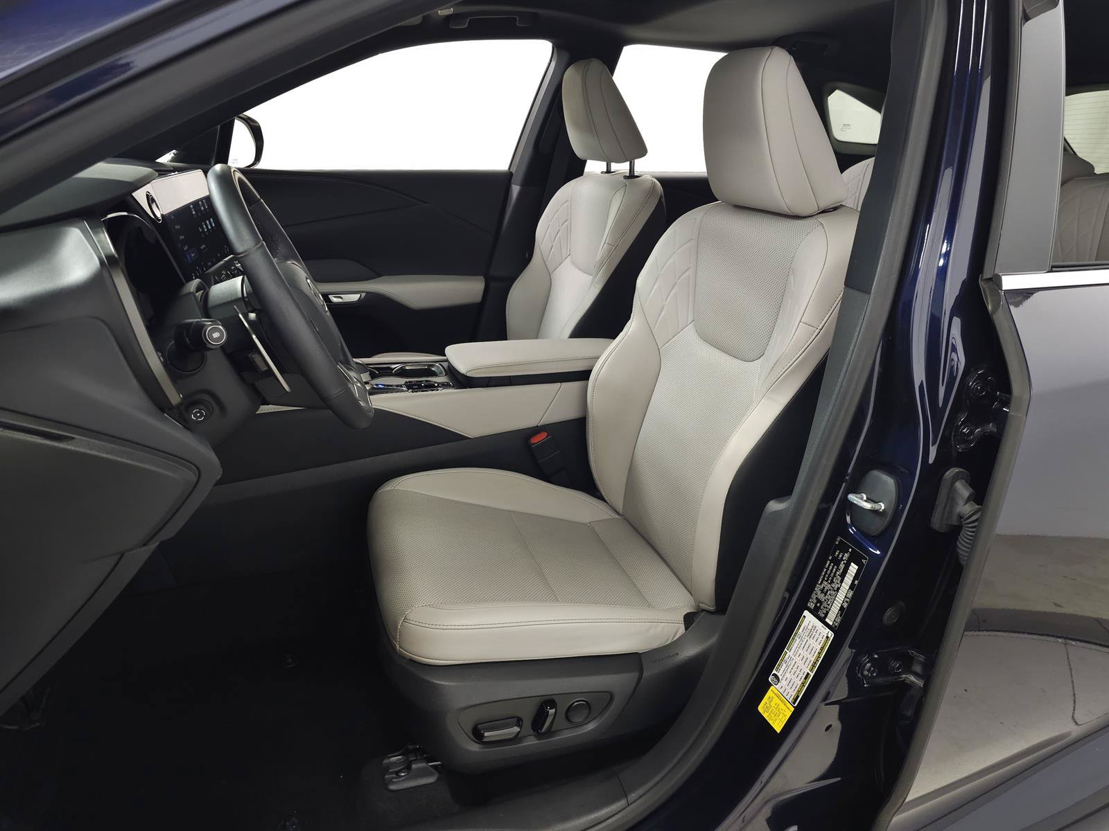 Used 2024 Lexus RX 350 Premium w/ Convenience Package AWD/4WD image 15