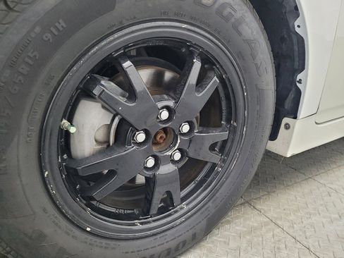 Used 2015 Toyota Prius Four image 31