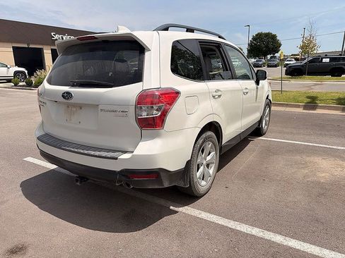 Used 2016 Subaru Forester 2.5i Limited AWD/4WD image 6