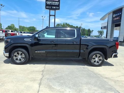 Used 2024 GMC Sierra 1500 SLE w/ X31 Off-Road Package AWD/4WD image 4