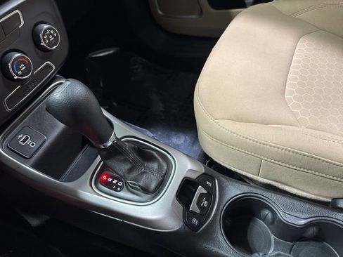 Used 2018 Jeep Compass Sport FWD image 20