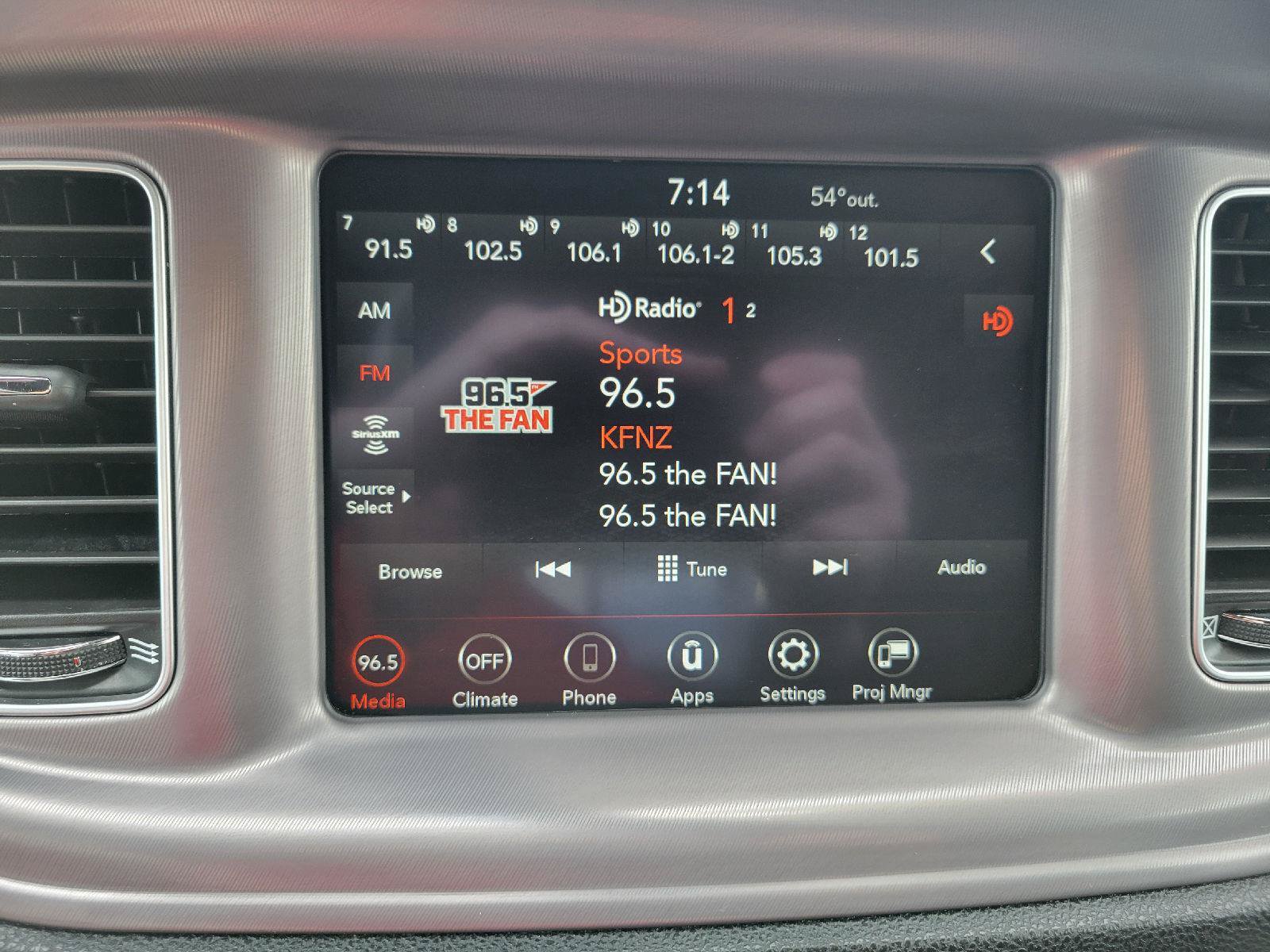Used 2023 Dodge Charger SXT RWD image 19