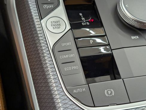 New 2025 BMW 330i Sedan w/ Premium Package image 19