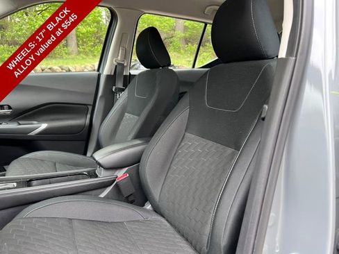 Used 2024 Nissan Kicks SV FWD image 2