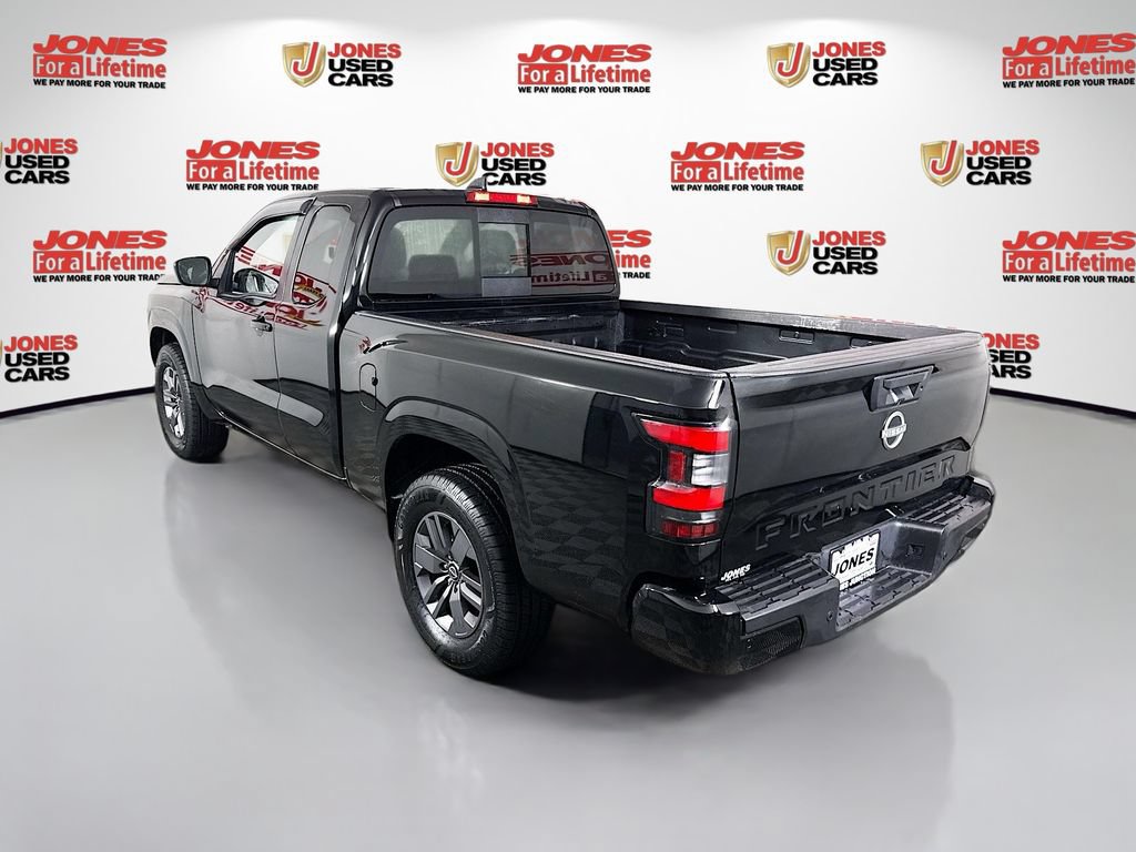 Certified 2025 Nissan Frontier SV RWD image 2