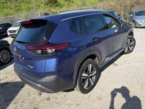Used 2023 Nissan Rogue SL image 5