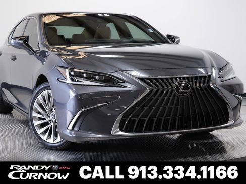 Used 2022 Lexus ES 350 Ultra Luxury w/ Accessory Package 2 FWD image 1