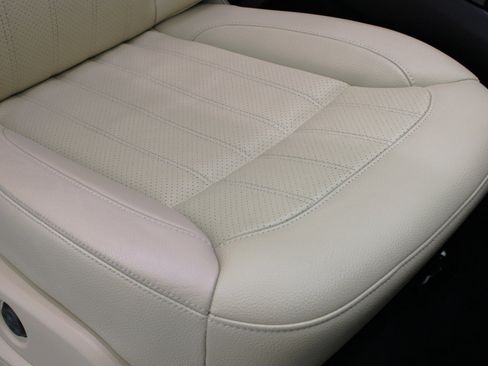 Used 2018 Mercedes-Benz GLS 450 4MATIC image 51