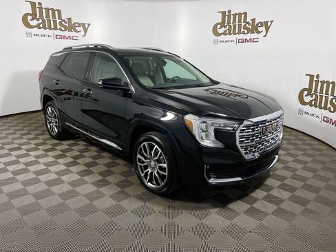 Used 2024 GMC Terrain Denali w/ Denali Premium Package image 1