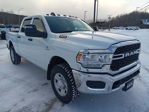 Used 2024 RAM 3500 Tradesman w/ Chrome Appearance Group image 25